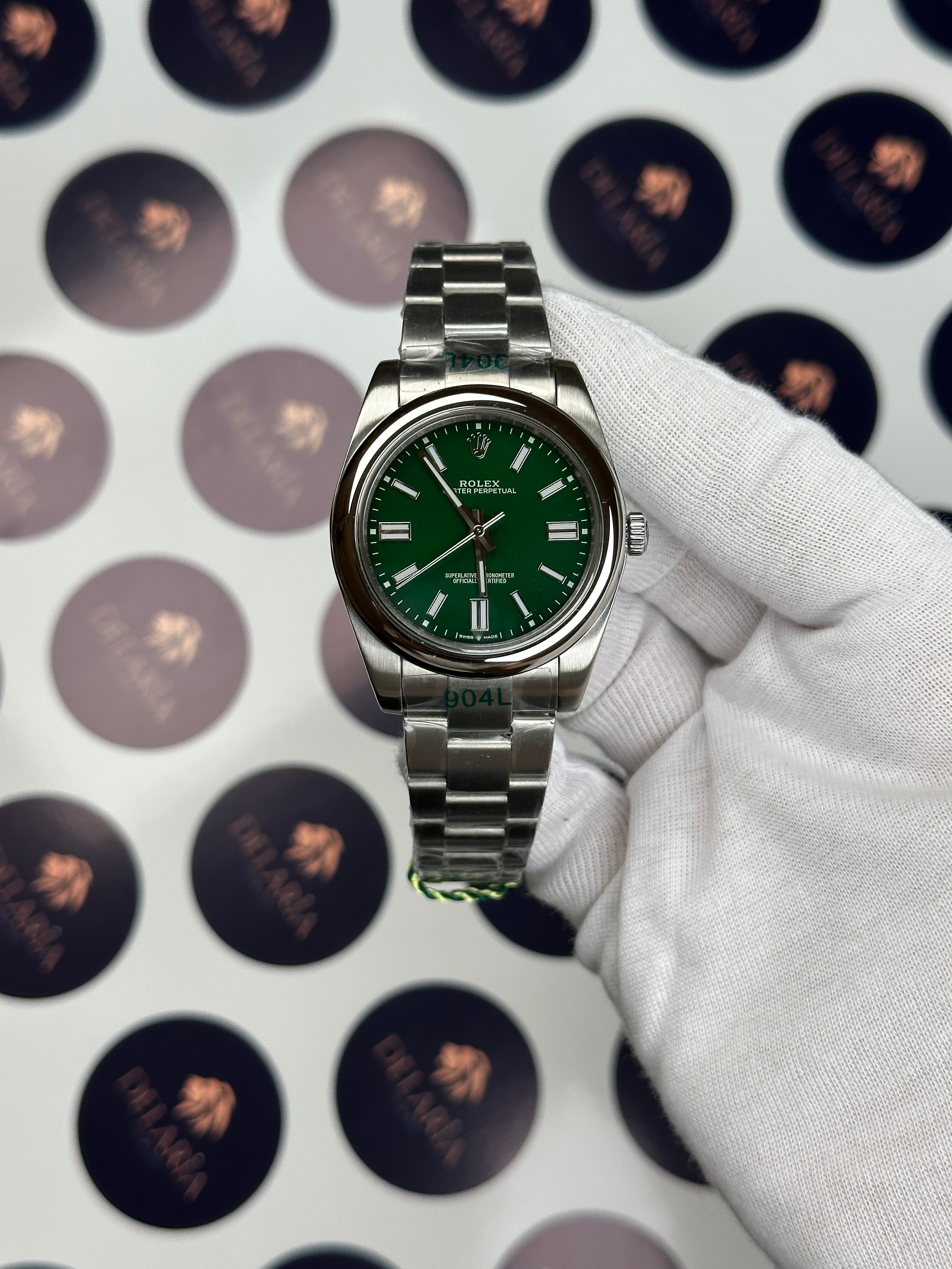 ROLEX OYSTER PERPETUAL 41 MM GREEN DIAL SILVER