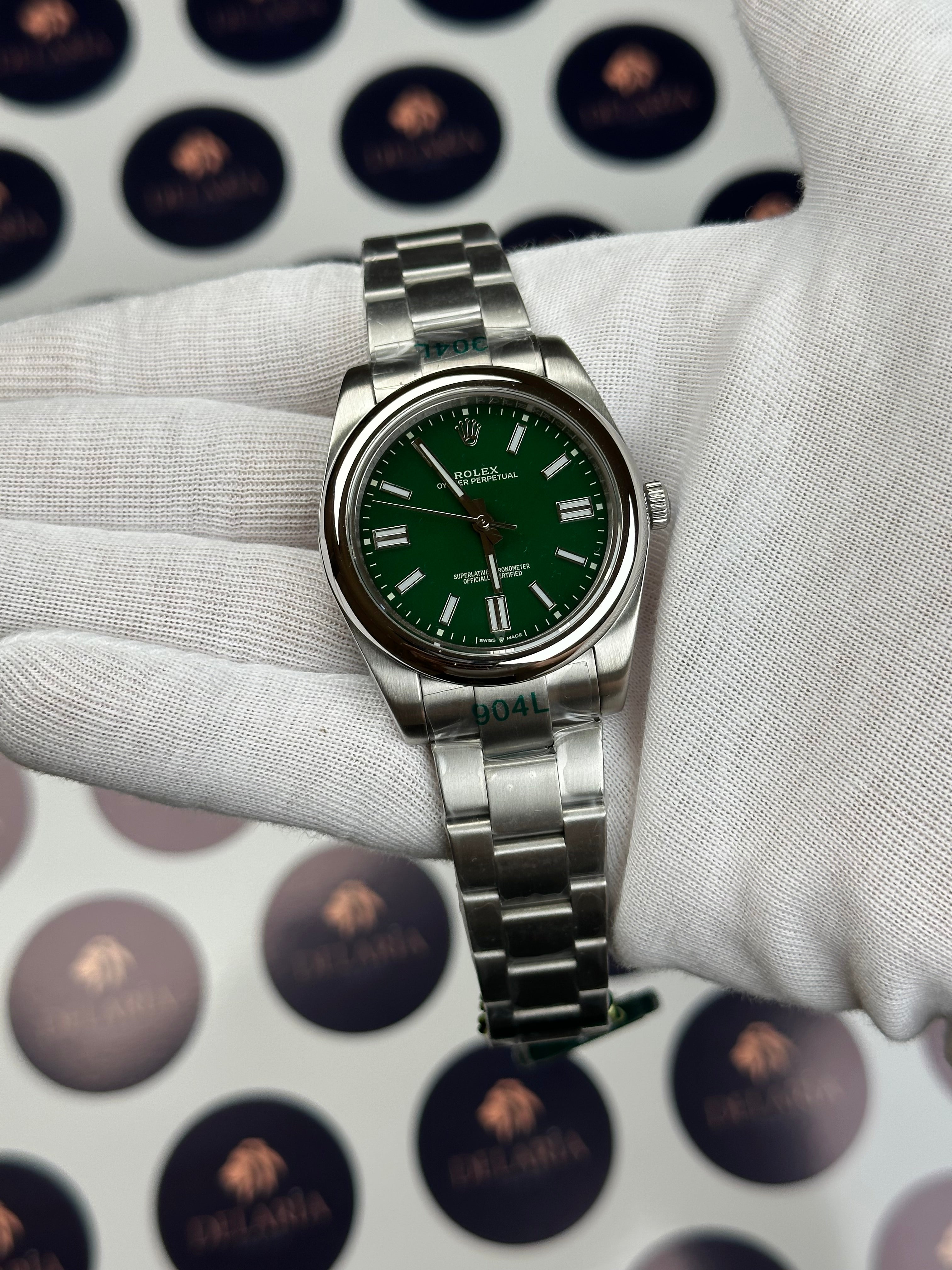 ROLEX OYSTER PERPETUAL 41 MM GREEN DIAL SILVER