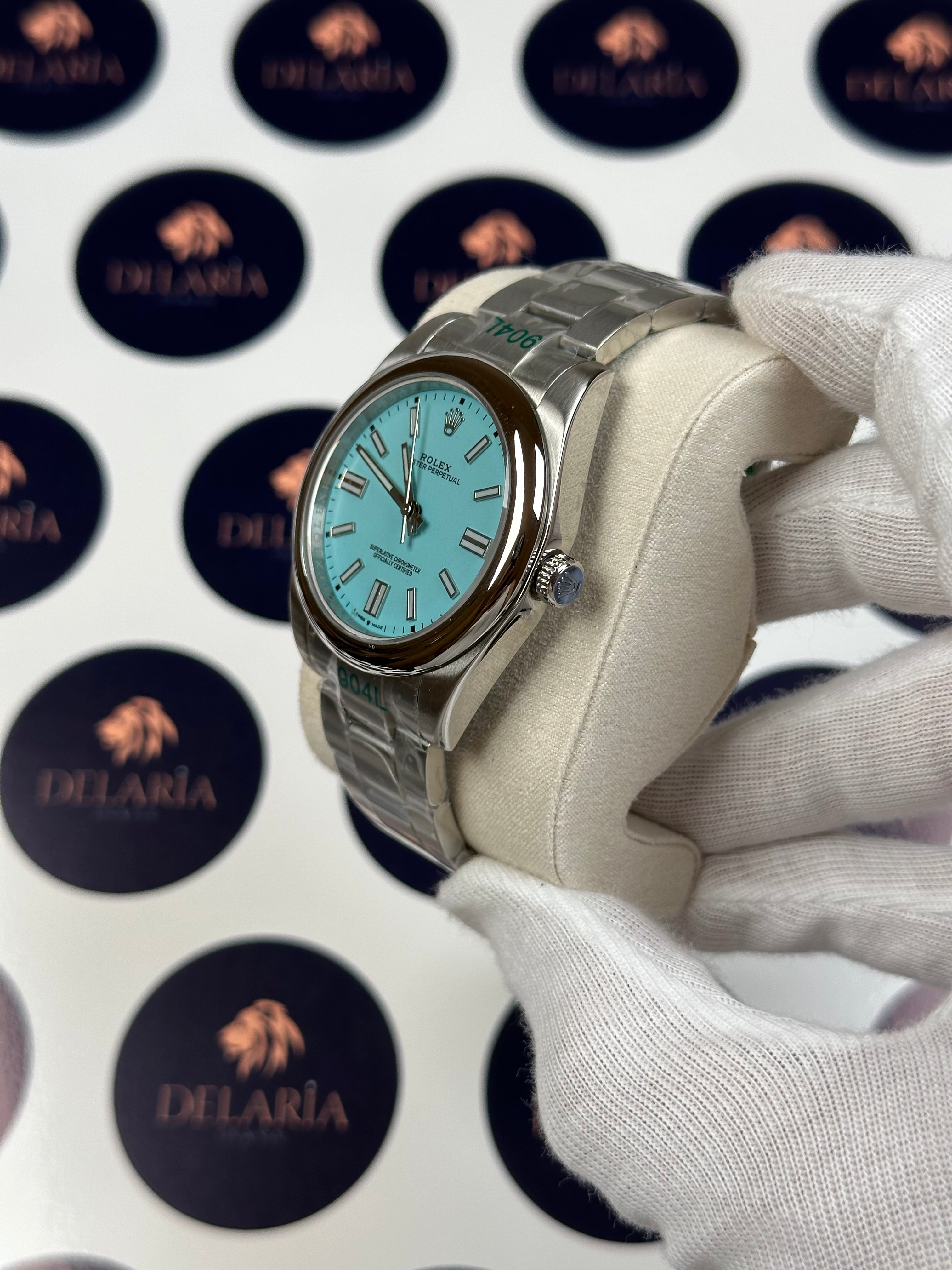 ROLEX OYSTER PERPETUAL 41 MM TURQUOISE DIAL SILVER