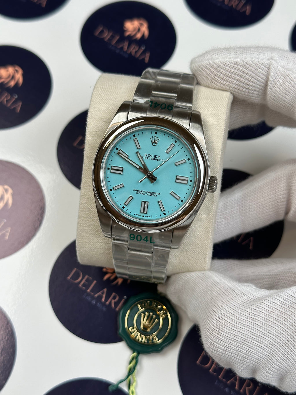 ROLEX OYSTER PERPETUAL 41 MM TURQUOISE DIAL SILVER
