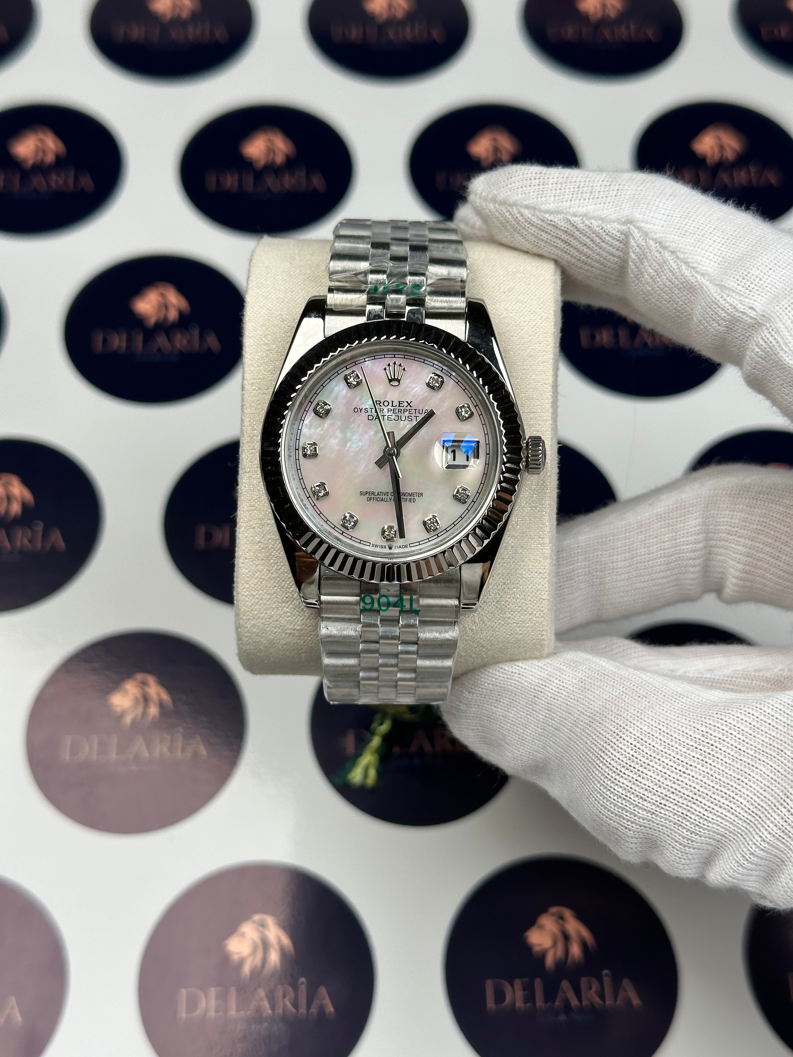 ROLEX DATEJUST 41 MM PEARL WHITE DIAL DIAMOND INDEX SILVER JUBILE