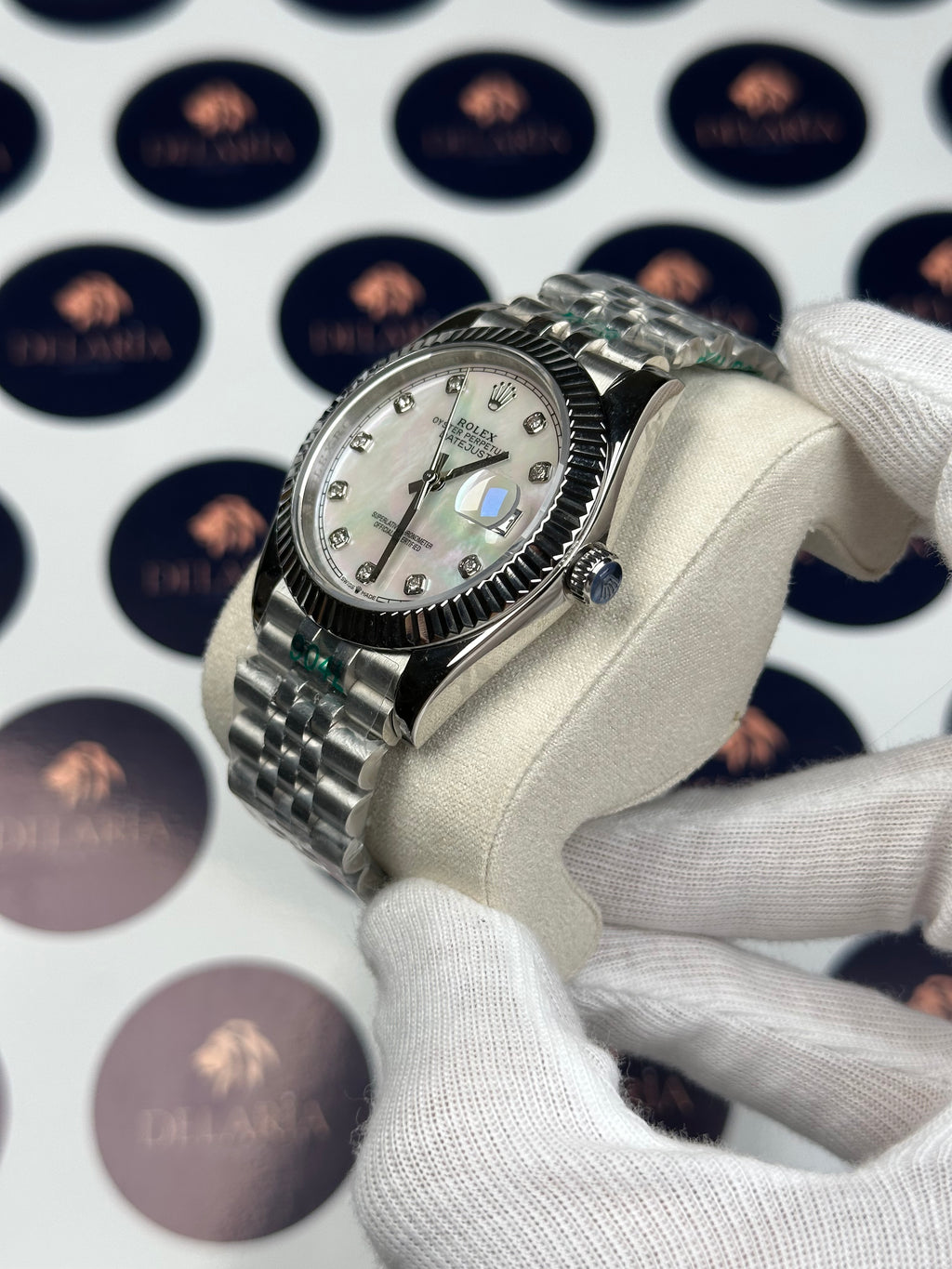ROLEX DATEJUST 41 MM PEARL WHITE DIAL DIAMOND INDEX SILVER JUBILE