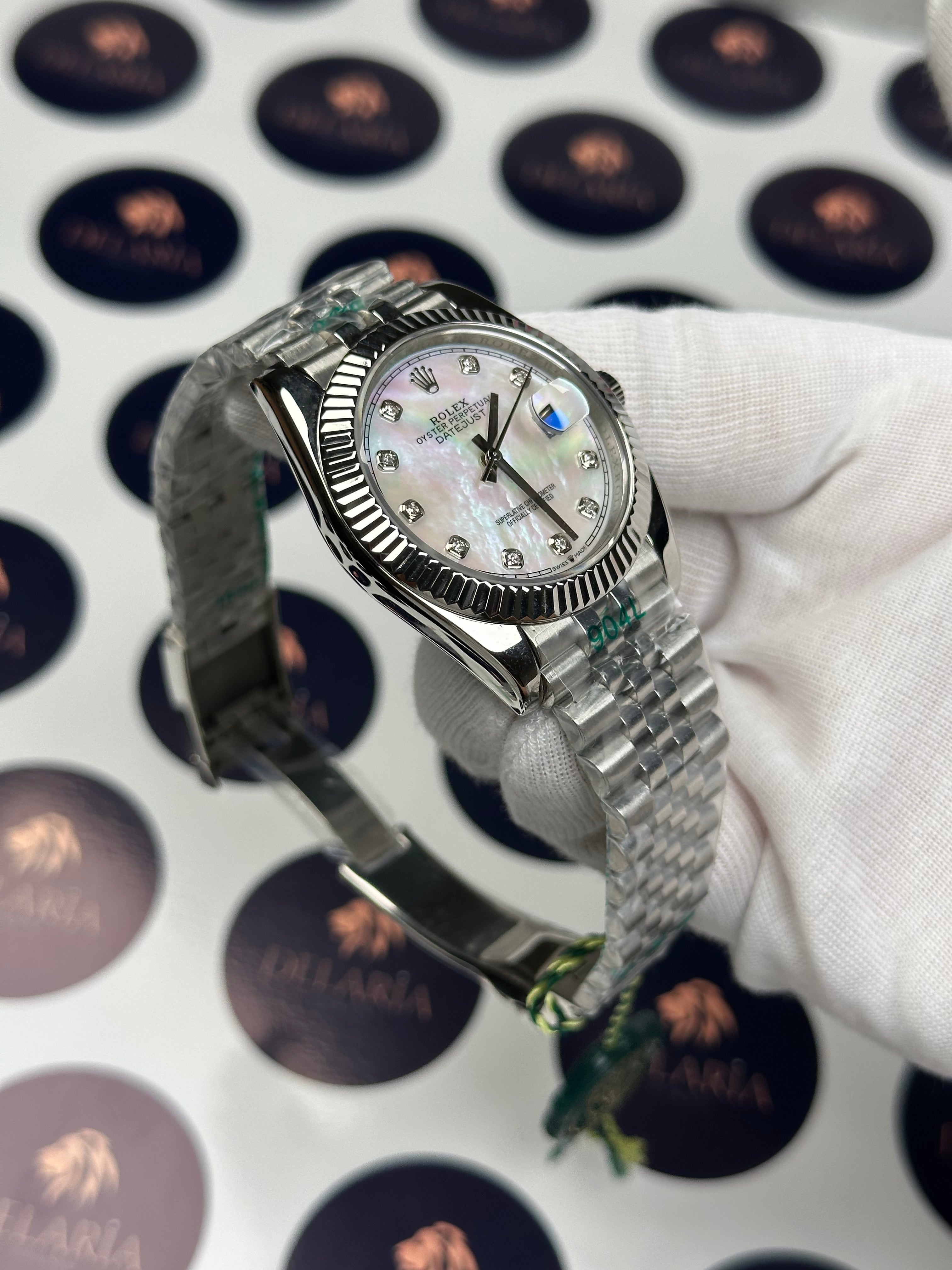 ROLEX DATEJUST 41 MM PEARL WHITE DIAL DIAMOND INDEX SILVER JUBILE