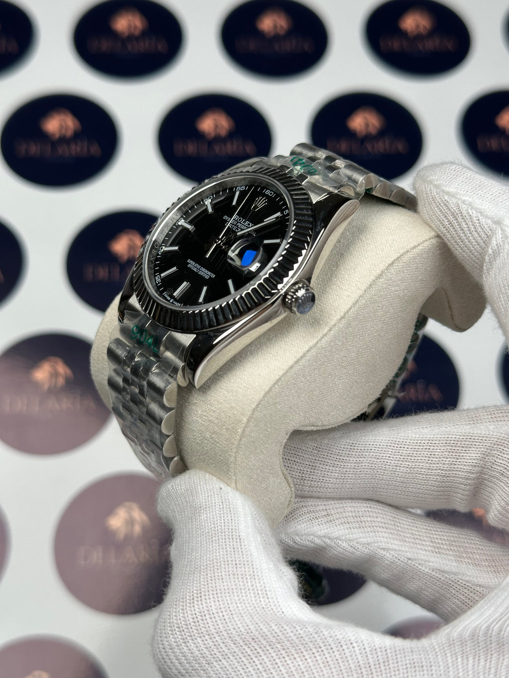 ROLEX DATEJUST 41 MM BLACK DIAL SILVER JUBILE