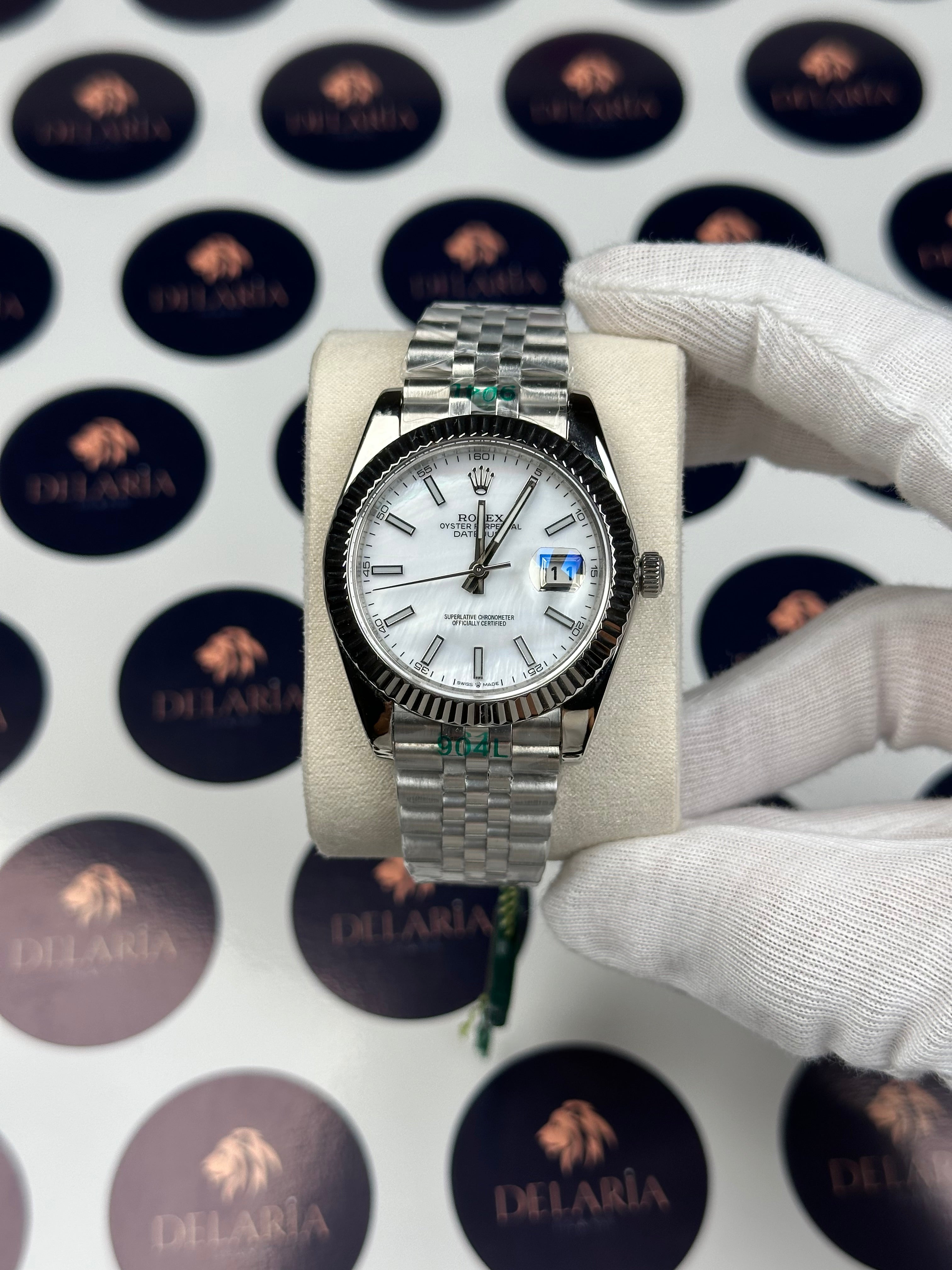 ROLEX DATEJUST 41 MM PEARL WHITE DIAL SILVER JUBILE