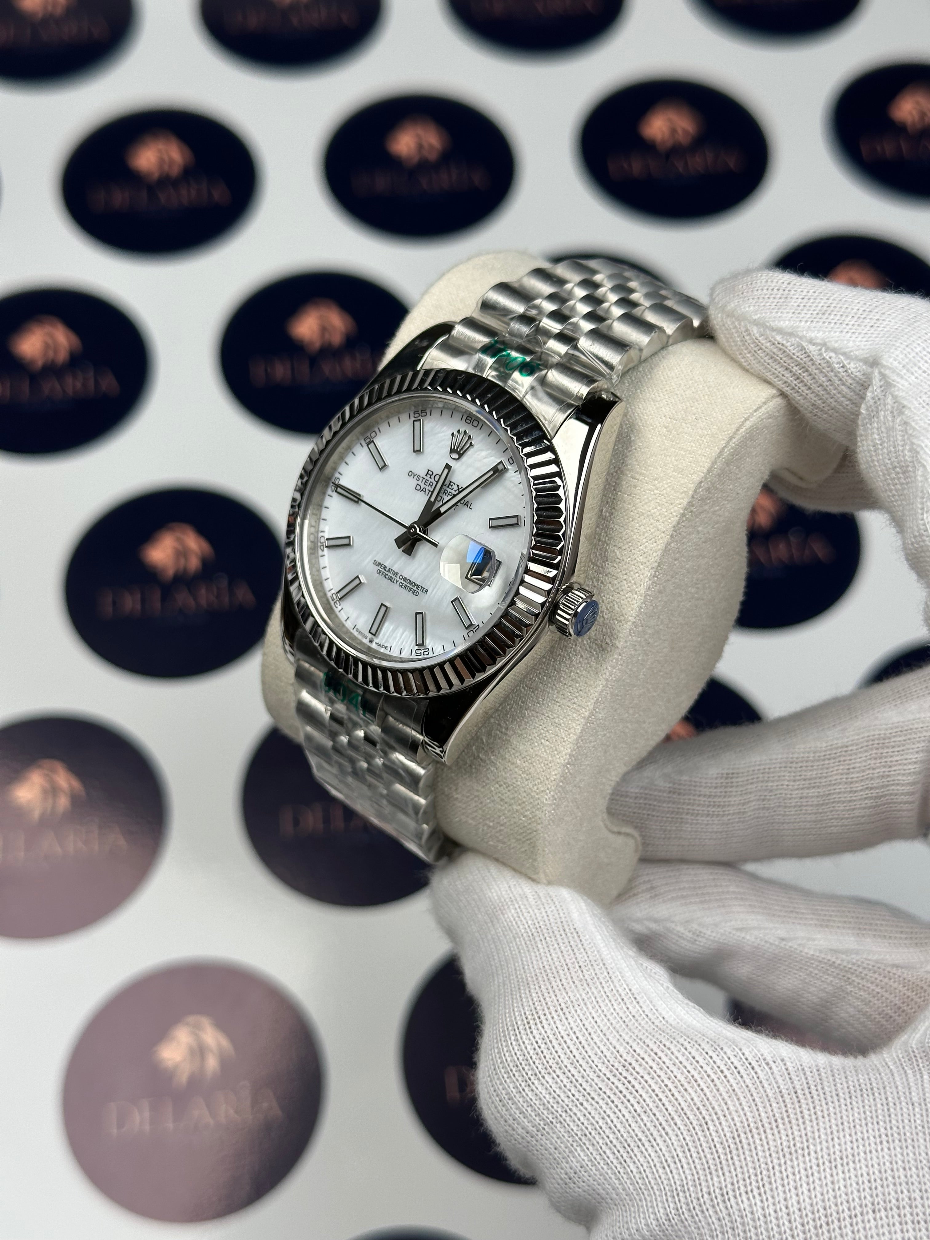 ROLEX DATEJUST 41 MM PEARL WHITE DIAL SILVER JUBILE