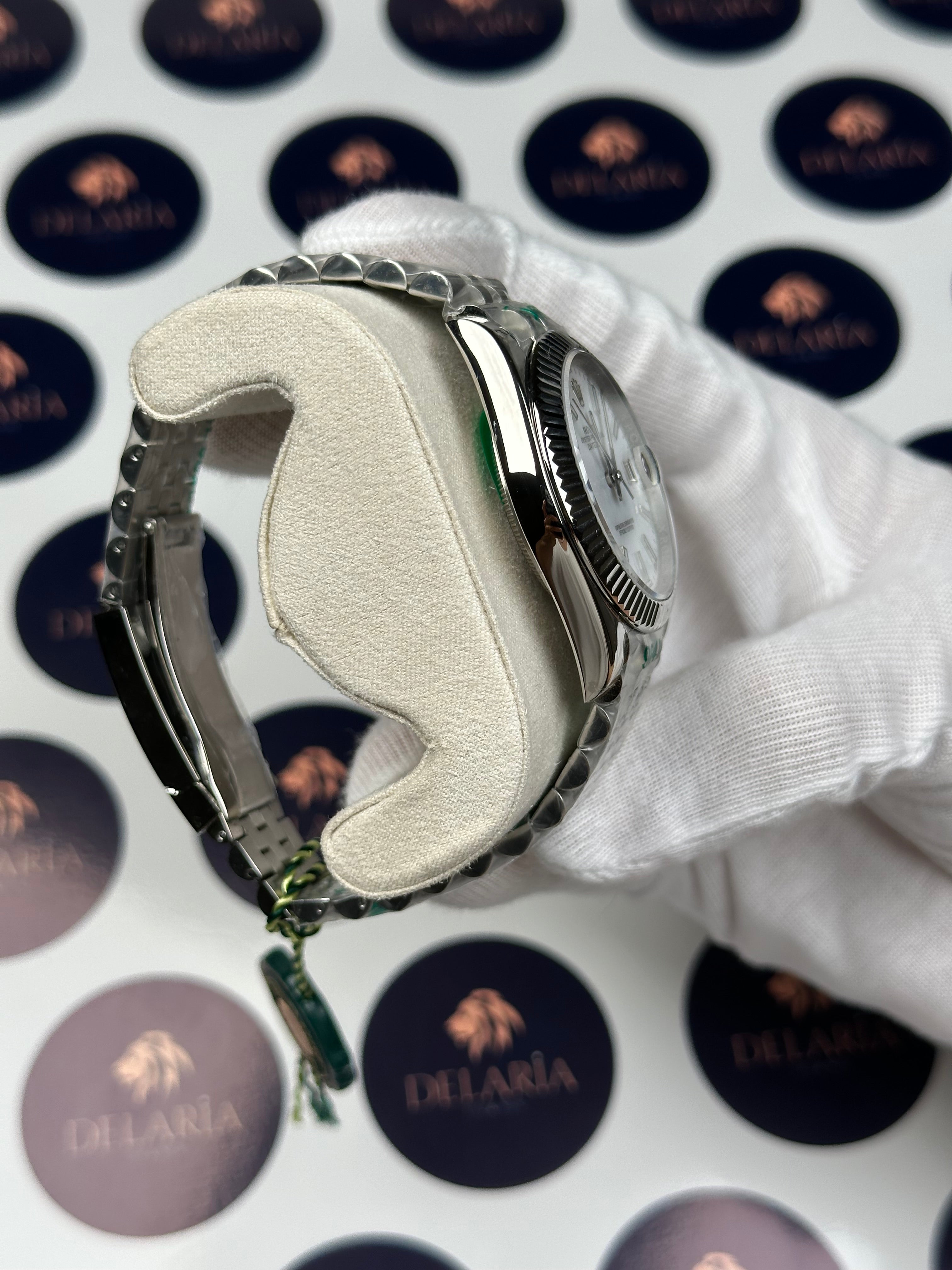 ROLEX DATEJUST 41 MM PEARL WHITE DIAL SILVER JUBILE