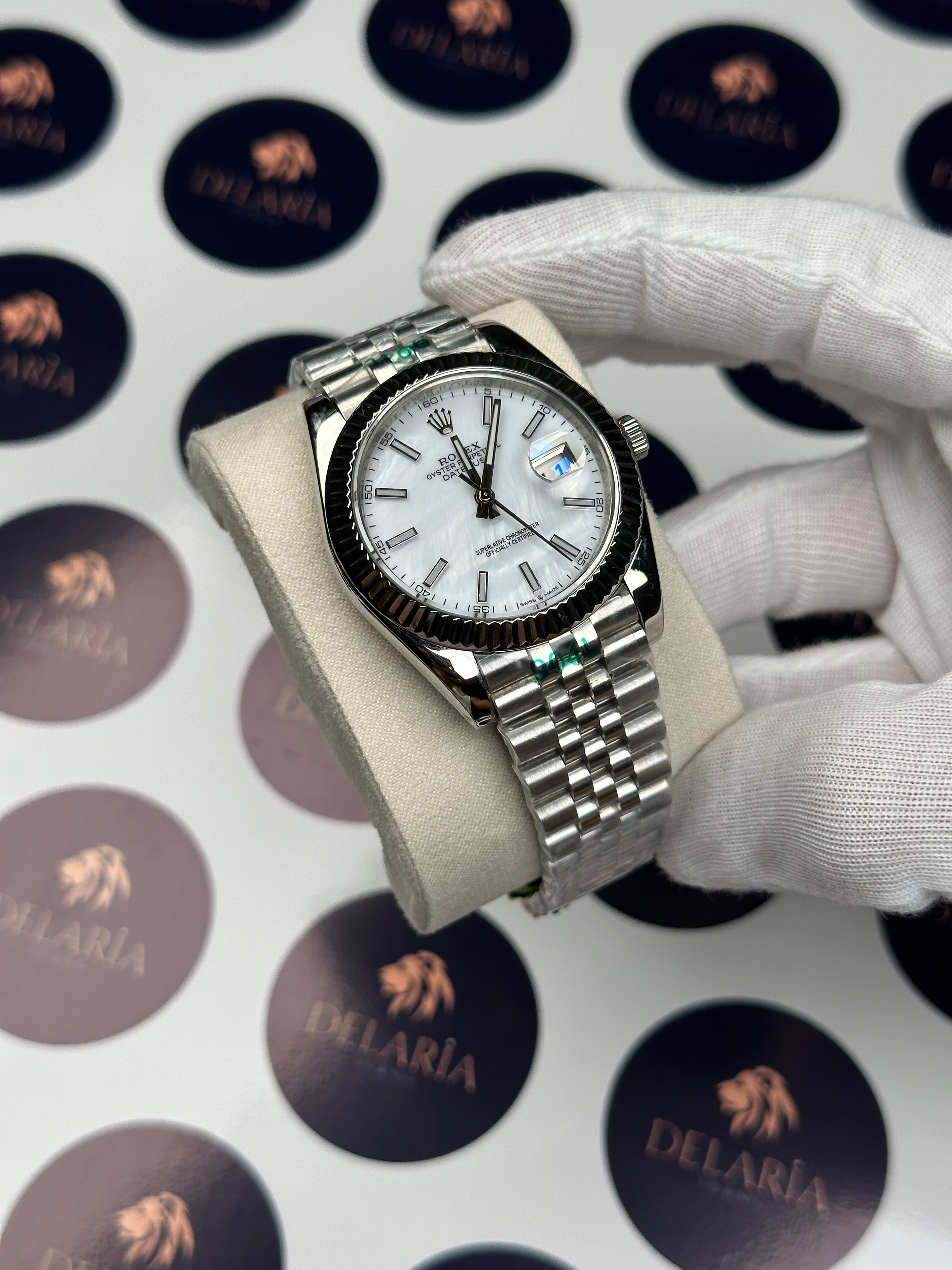 ROLEX DATEJUST 41 MM PEARL WHITE DIAL SILVER JUBILE