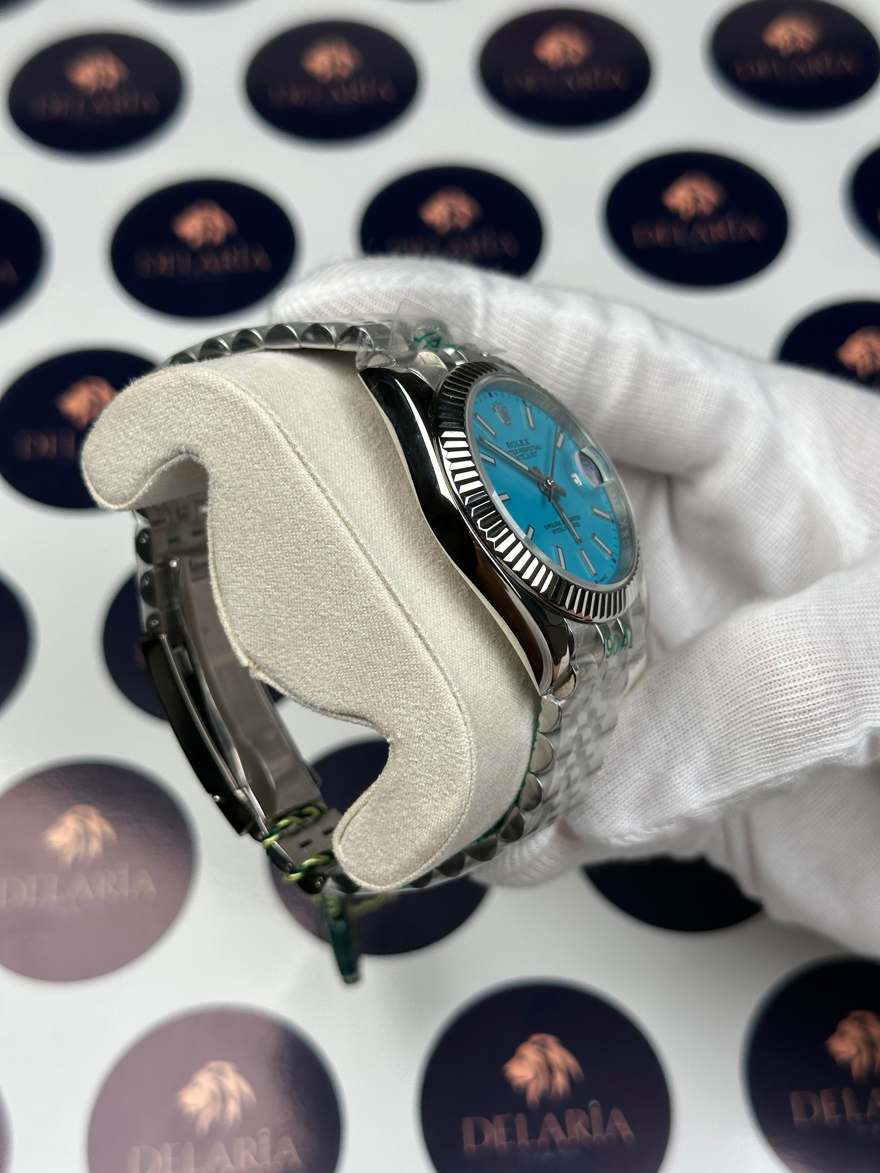 ROLEX DATEJUST 41 MM TURQUOISE DIAL SILVER JUBILE