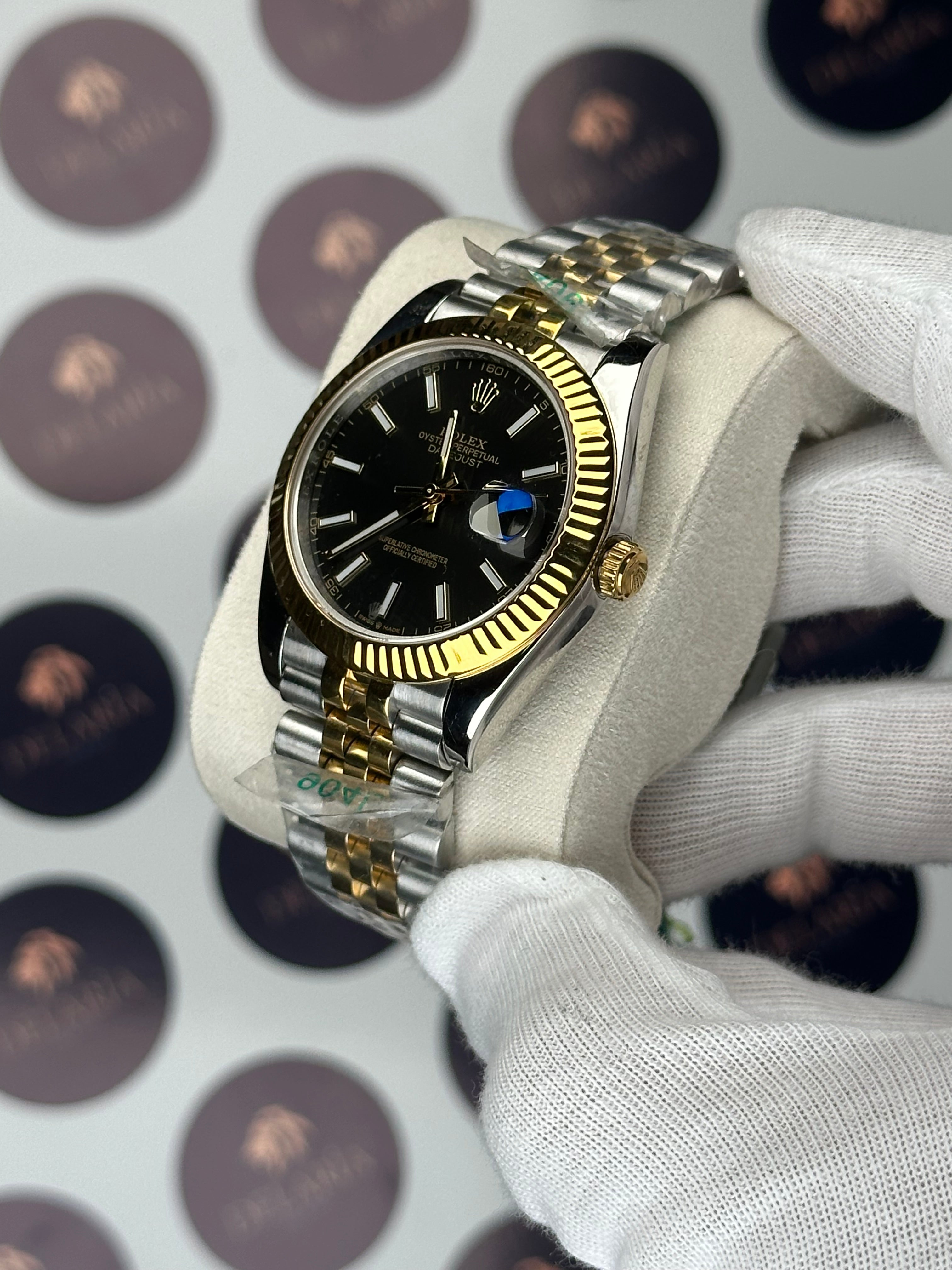 ROLEX DATEJUST 41 MM BLACK DIAL GOLD-SILVER JUBILE