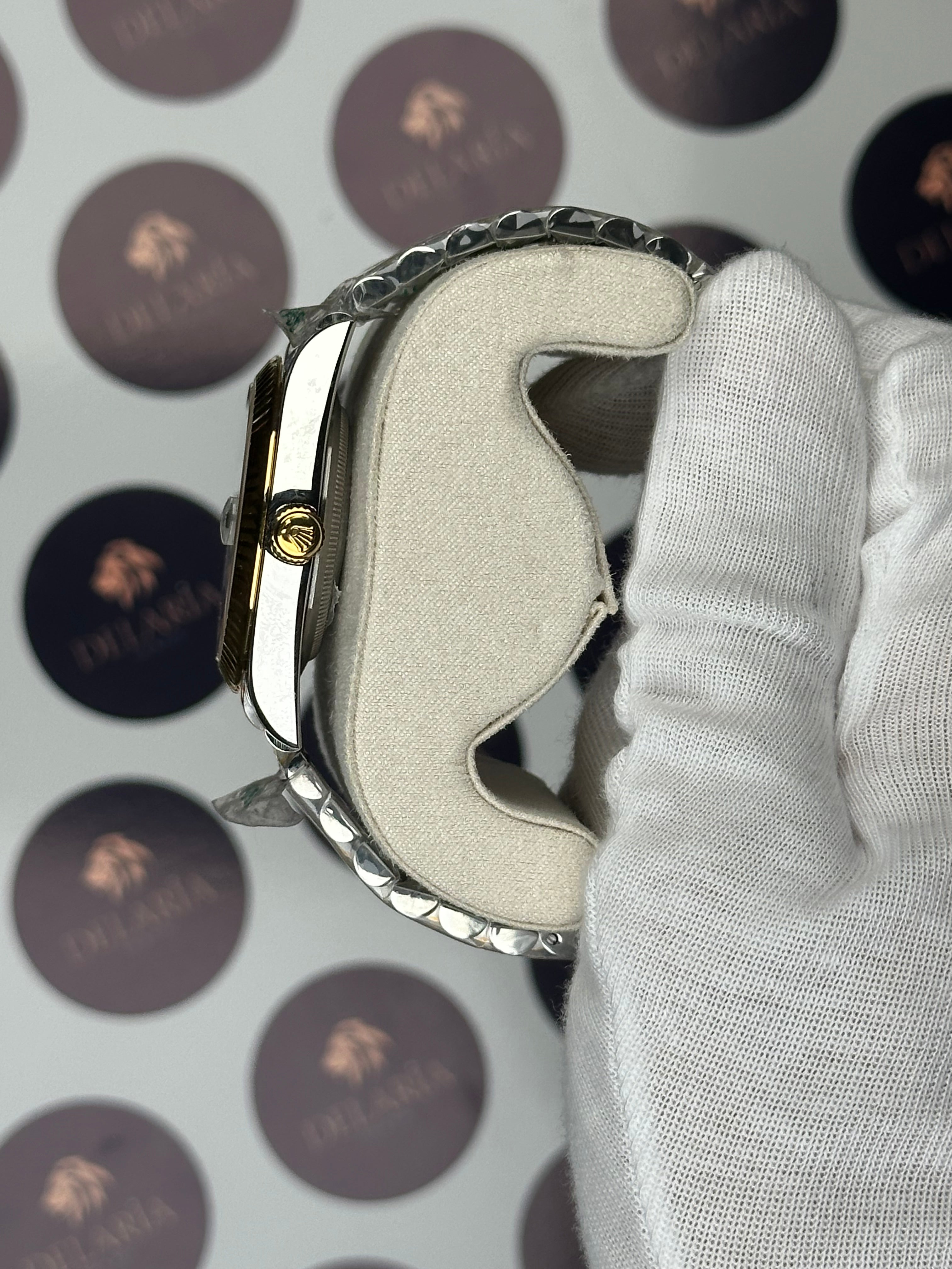ROLEX DATEJUST 41 MM BLACK DIAL GOLD-SILVER JUBILE