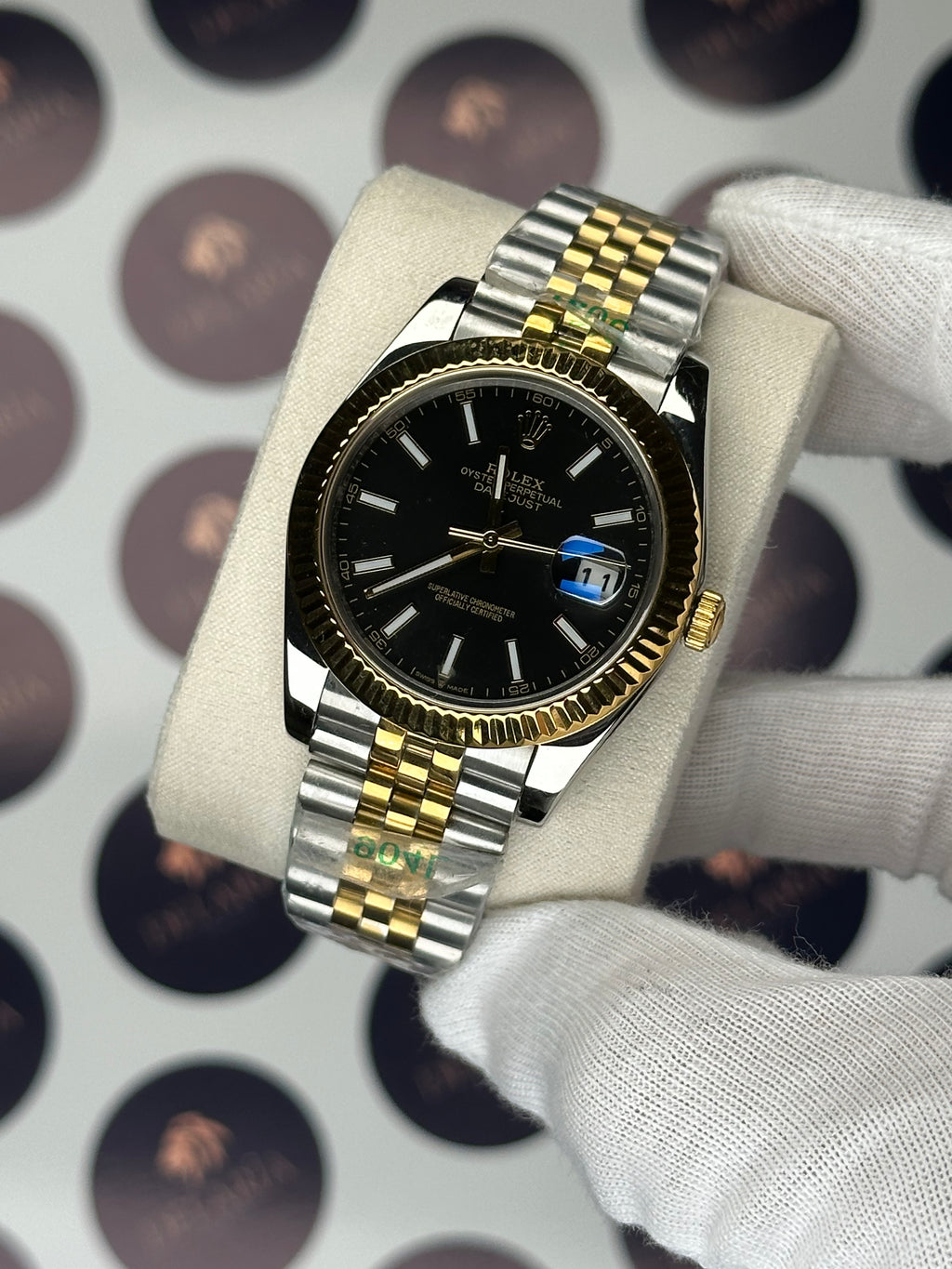 ROLEX DATEJUST 41 MM BLACK DIAL GOLD-SILVER JUBILE