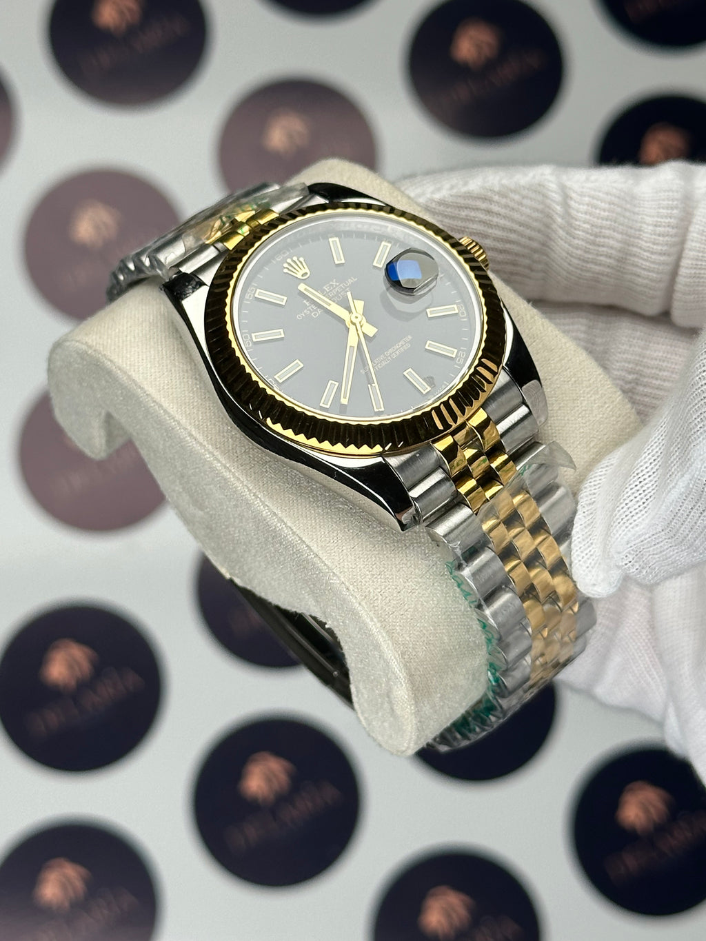 ROLEX DATEJUST 41 MM BLACK DIAL GOLD-SILVER JUBILE