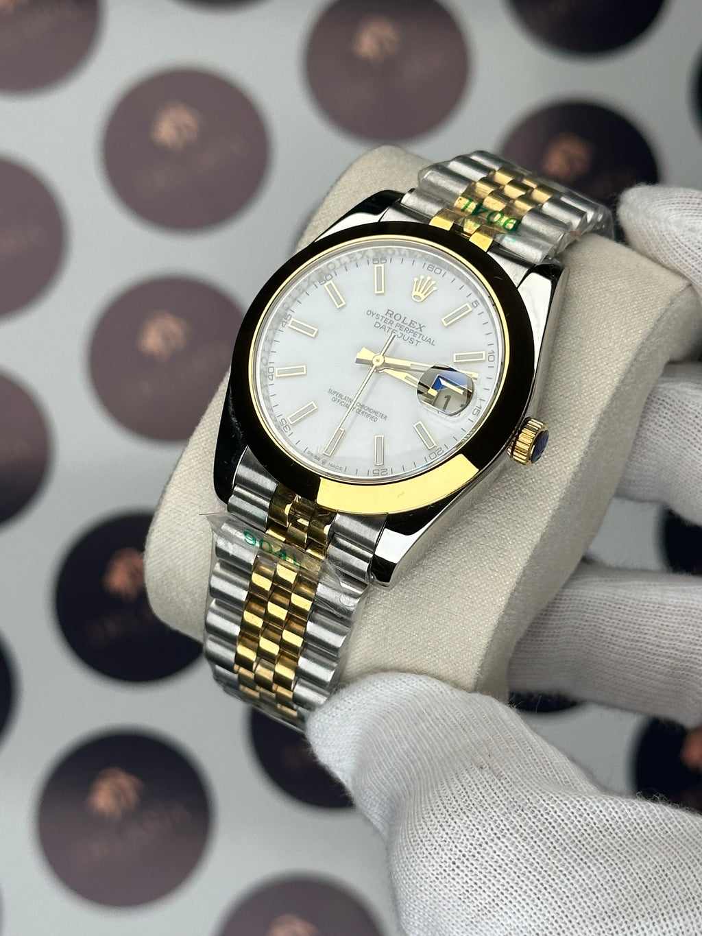 ROLEX DATEJUST 41 MM PEARL WHITE DIAL GOLD-SILVER JUBILE