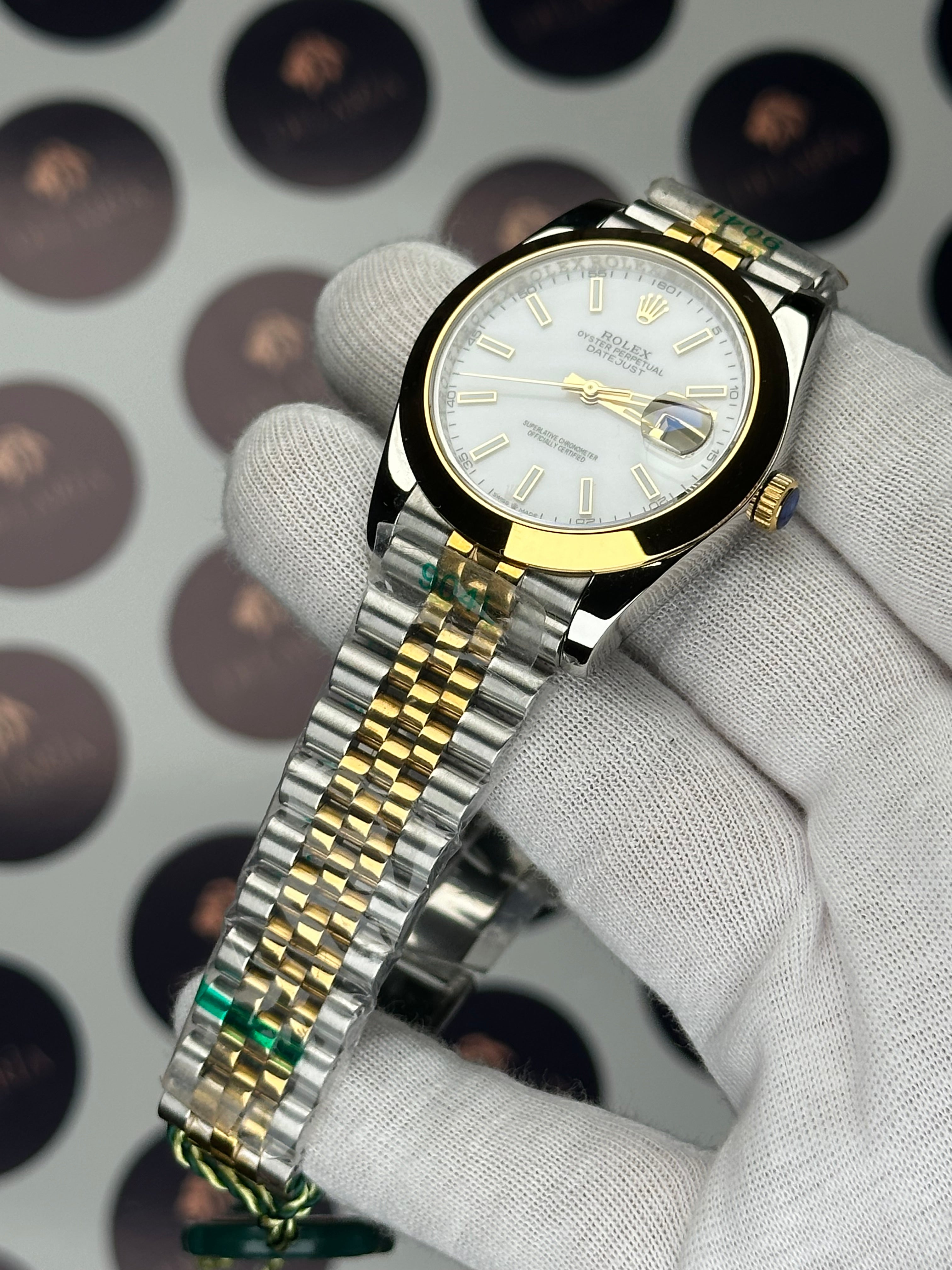 ROLEX DATEJUST 41 MM PEARL WHITE DIAL GOLD-SILVER JUBILE