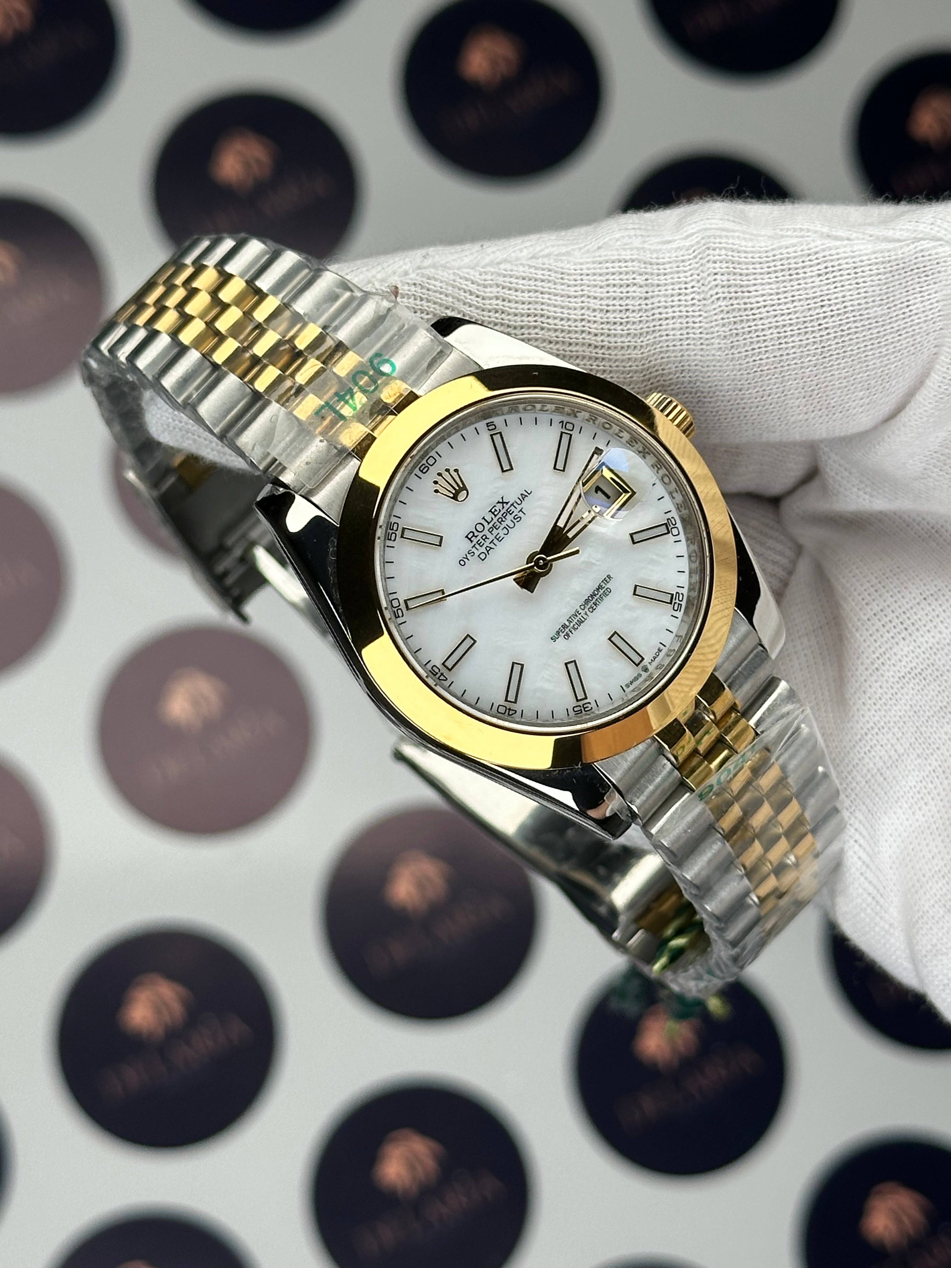 ROLEX DATEJUST 41 MM PEARL WHITE DIAL GOLD-SILVER JUBILE