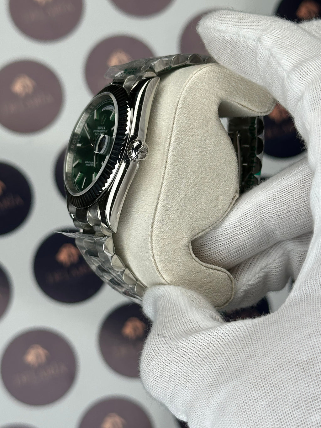 ROLEX DAY-DATE 40 MM GREEN DIAL SILVER PRESIDENT