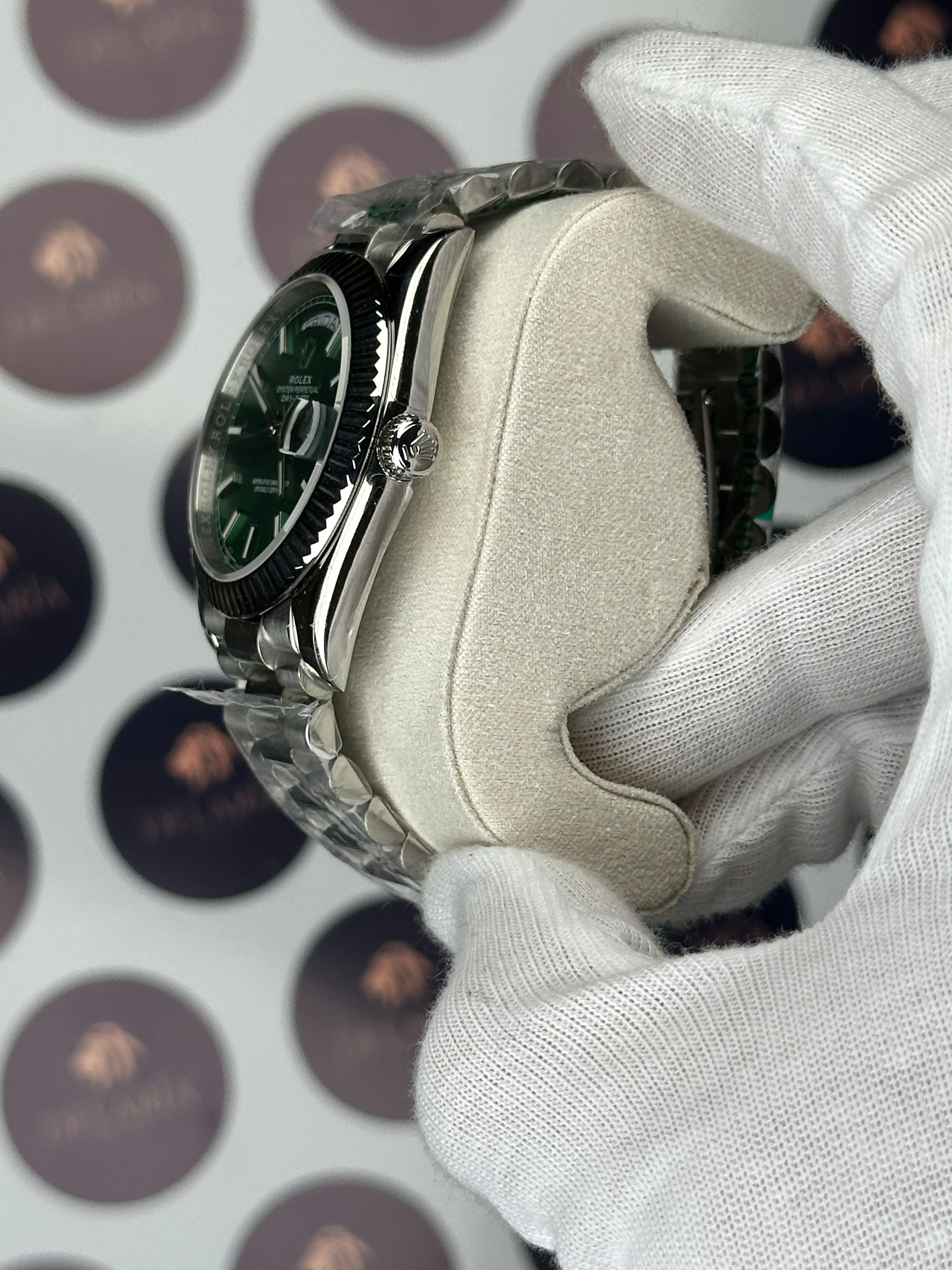 ROLEX DAY-DATE 40 MM GREEN DIAL SILVER PRESIDENT