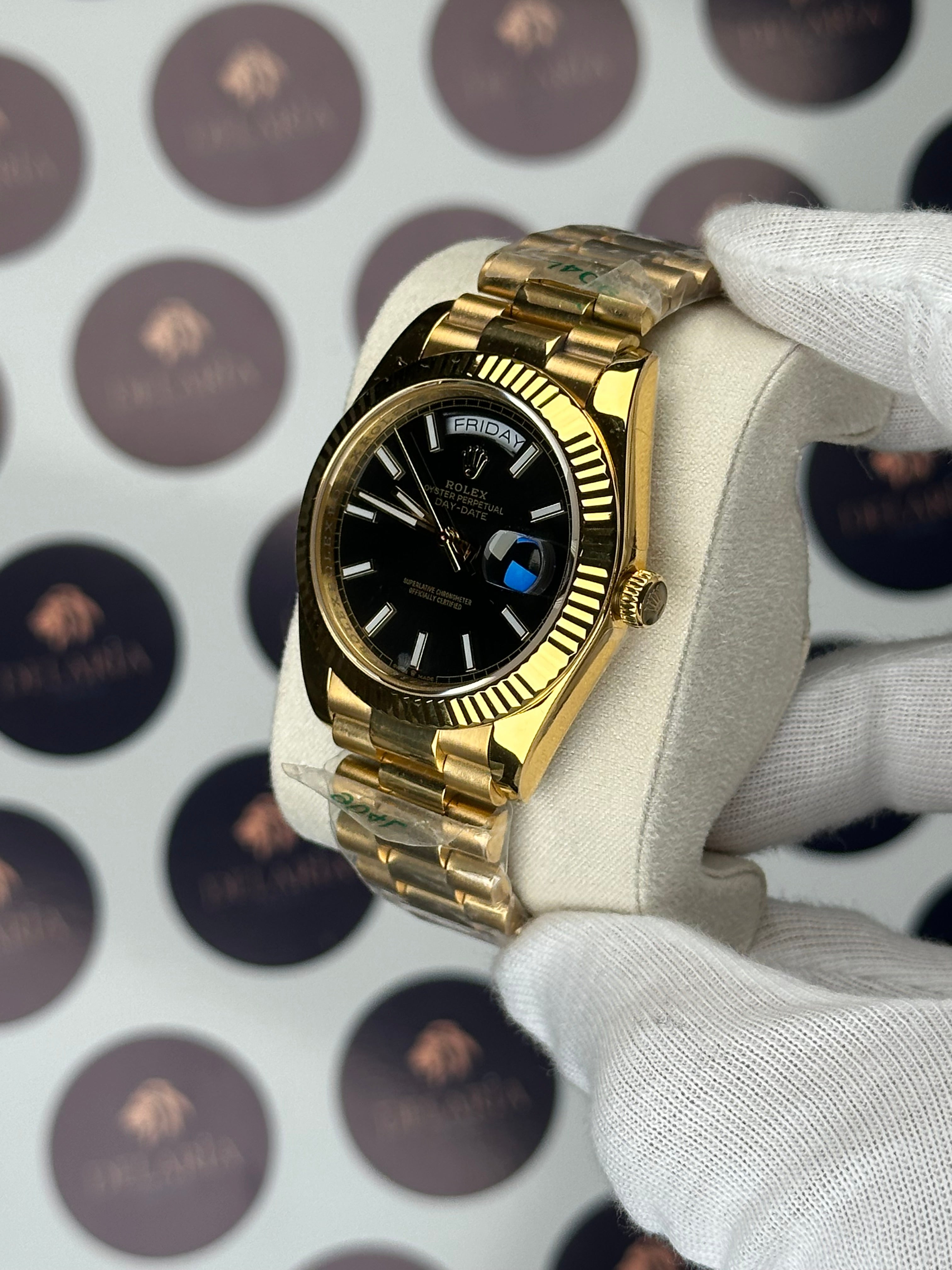 ROLEX DAY-DATE 40 MM BLACK DIAL GOLD PRESIDENT