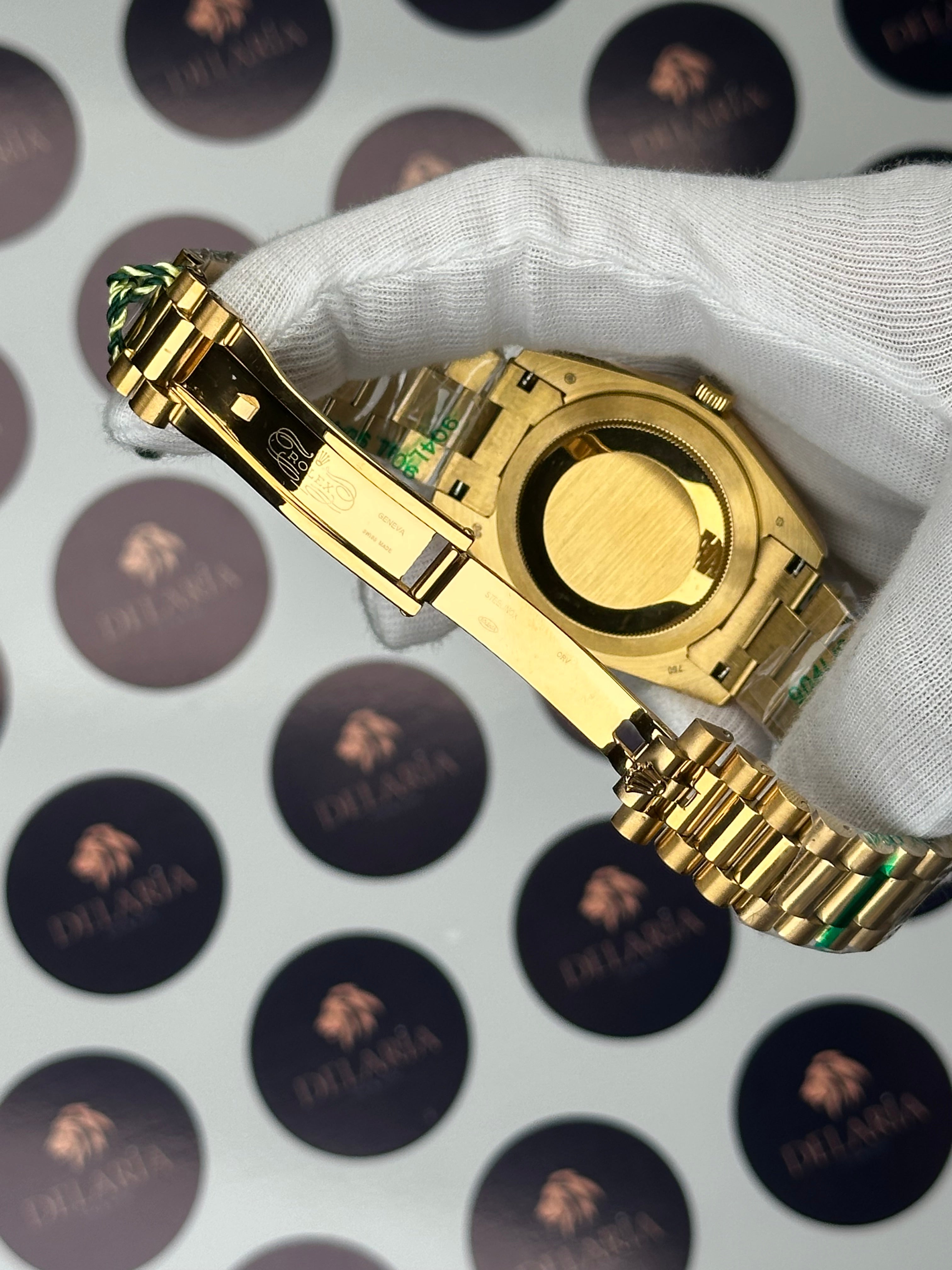 ROLEX DAY-DATE 40 MM BLACK DIAL GOLD PRESIDENT