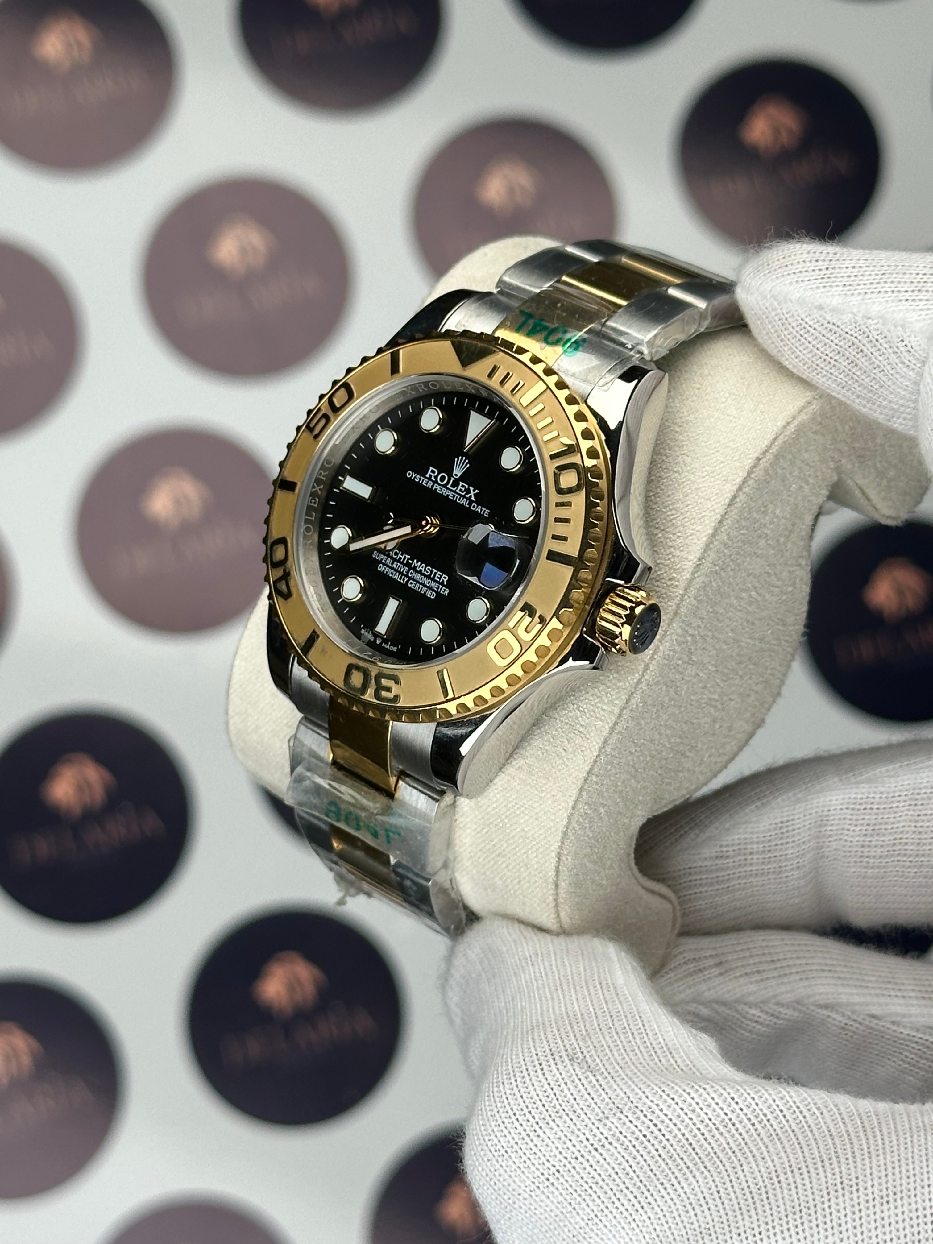 ROLEX YATCH-MASTER 42 MM BLACK DIAL GOLD-SILVER OYSTER