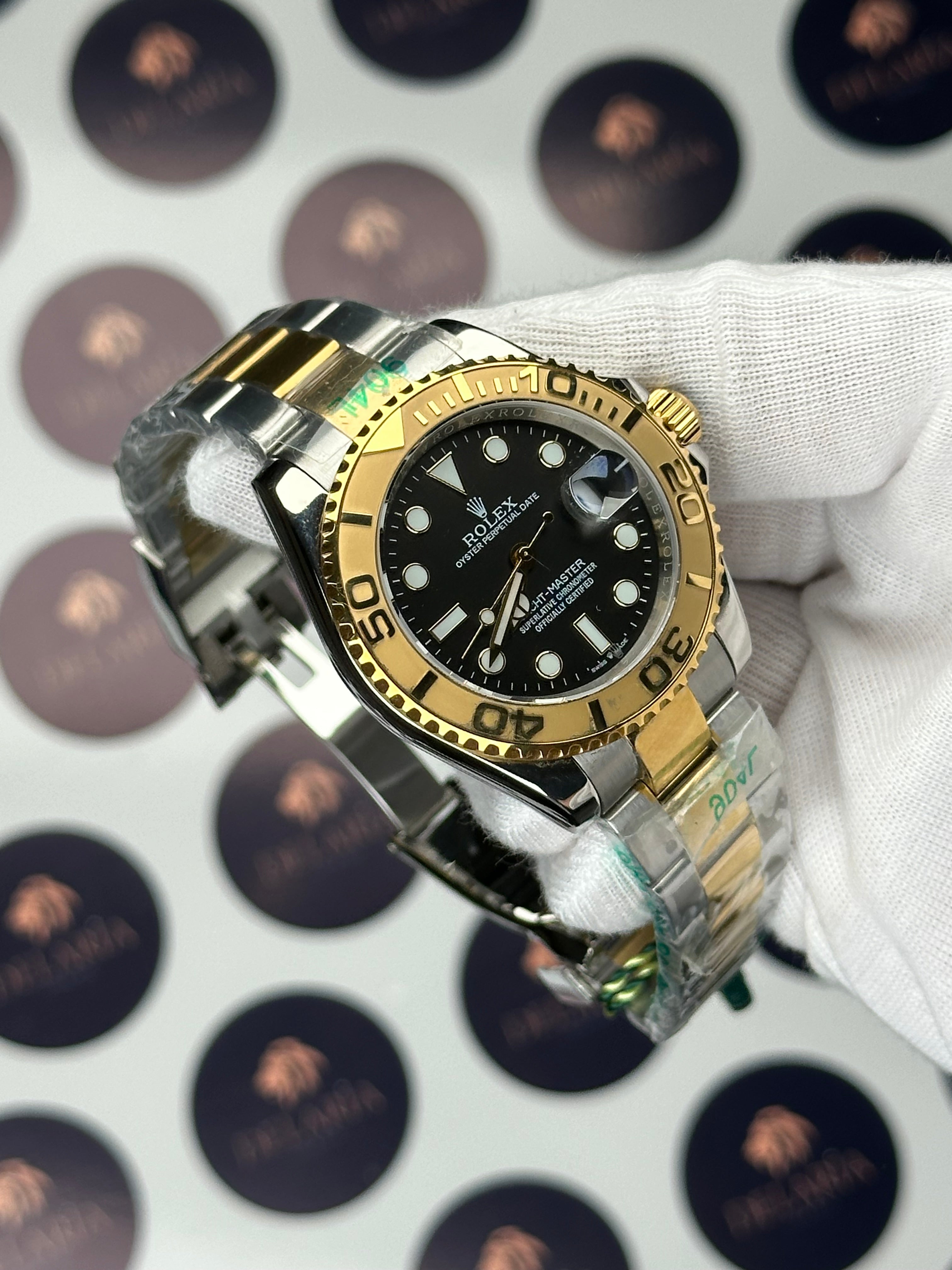 ROLEX YATCH-MASTER 42 MM BLACK DIAL GOLD-SILVER OYSTER